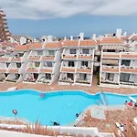 Floritas 22 - One Bed Ground Floor With Pool View Lägenhet